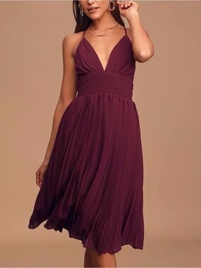 Lulus Love Me to the Moon Pleated Midi Dress